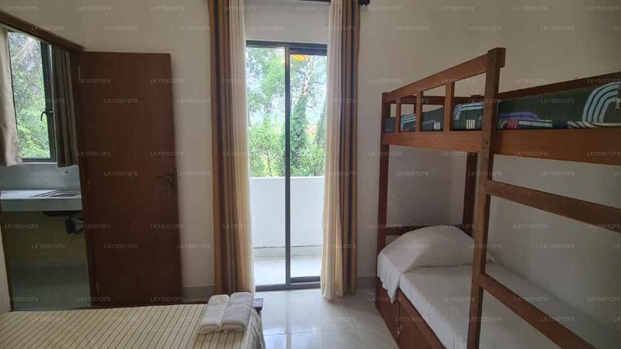 Ceylon Lodge - Airport Transit Hotell & Vandrarhem, Negombo