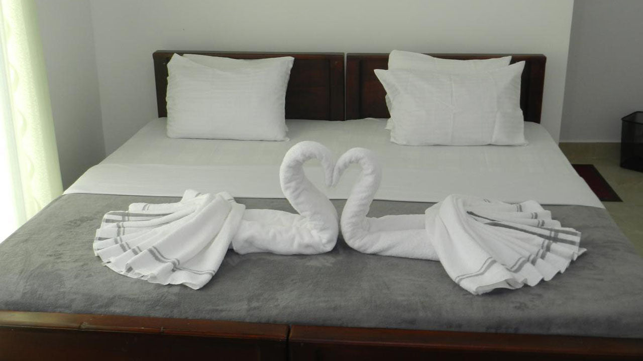 The Paradise Hotel, Kurunegala