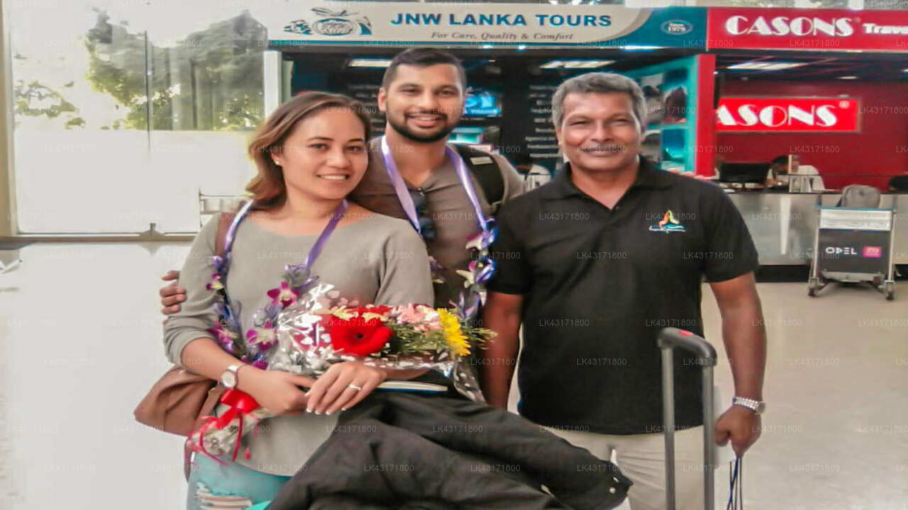 Transfer between Colombo Airport (CMB) and Katagamuwa Piyasa Holiday Bungalow, Yala