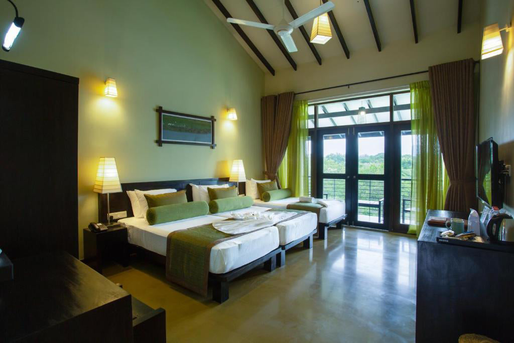 Oak Ray Lake Resort, Tissamaharama