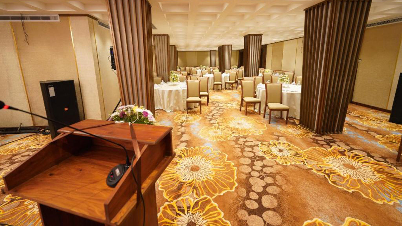 Hotel Grand Amanee, Rathnapura