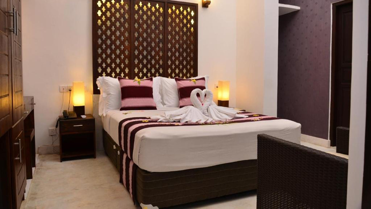 56 by Deco, Galle