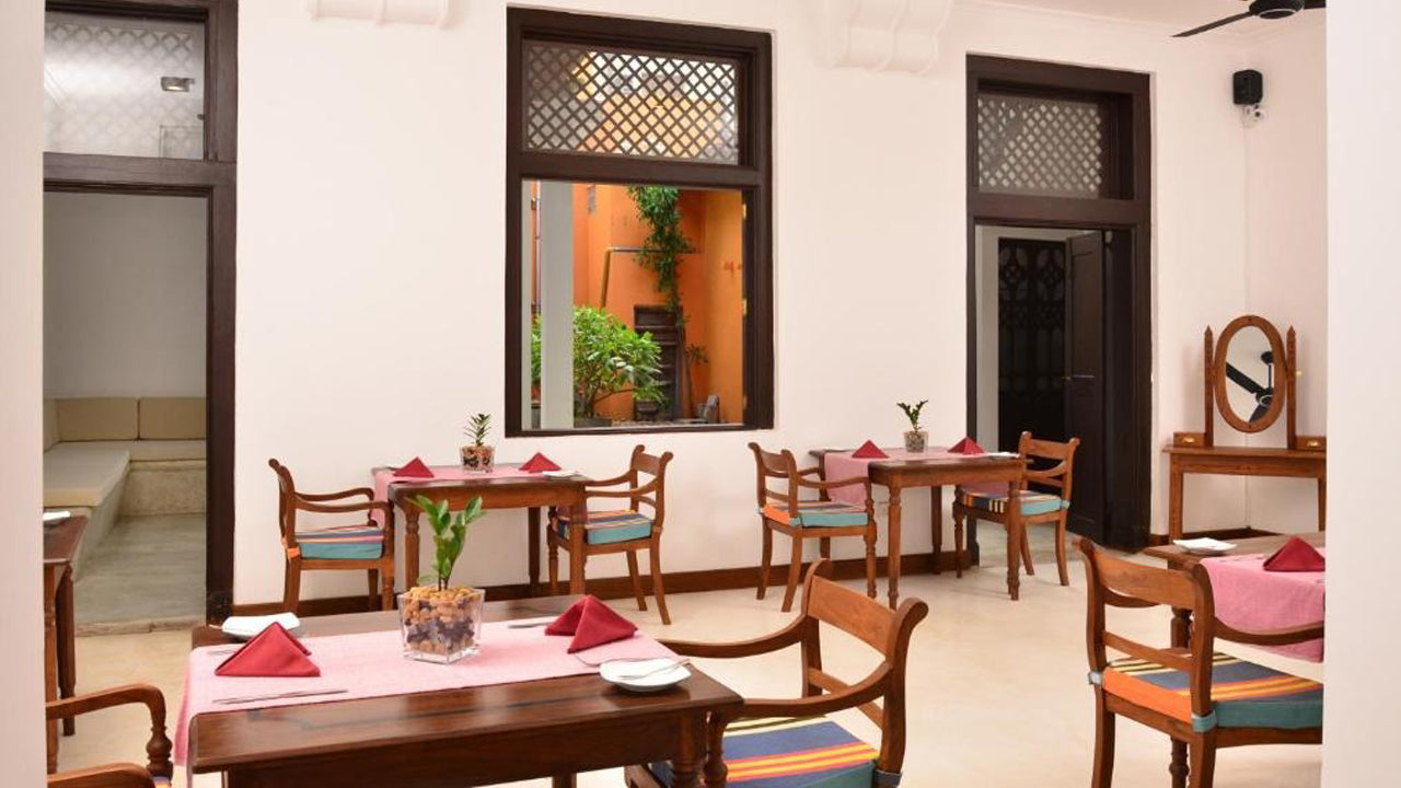 56 by Deco, Galle