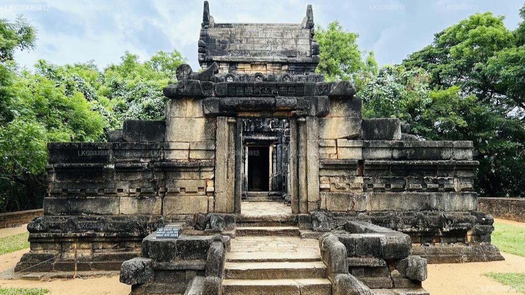 Kandy to Sigiriya Private Transfer with Sightseeing Stops