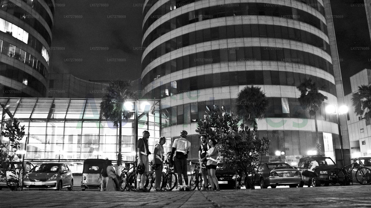 Luxury Night Cycling Tour of Colombo