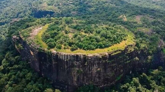Pallawela Waterfall and Kurullangala Rock Hike from Ella