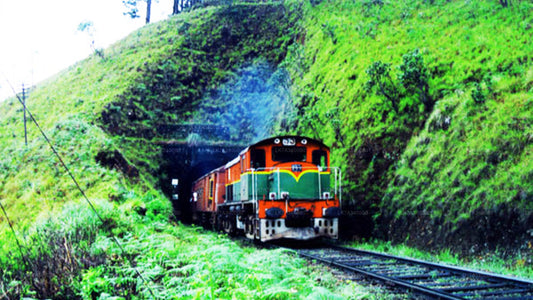 Kandy to Nanu Oya train ride on (Train No: 1015 "Udarata Menike")