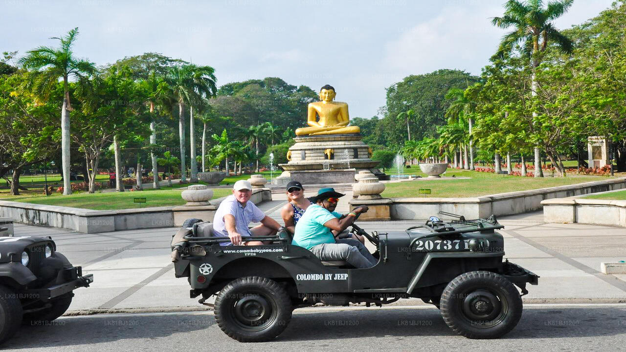 Colombo City Tour by Land Rover Series 1 Jeep from Colombo Seaport